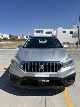 Suzuki S-Cross GLX Aut usado (2017) color Plata precio $205,000