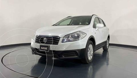 foto Suzuki S-Cross GL usado (2016) color Blanco precio $194,999