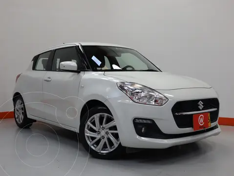 Suzuki Swift Hibrido 1.2L usado (2022) color Blanco financiado en cuotas(cuota inicial $6.200.000 cuotas desde $1.470.000)