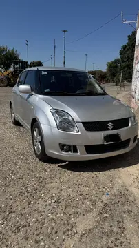 Suzuki Swift 5P 1.5 usado (2010) color Plata precio $11.490.000