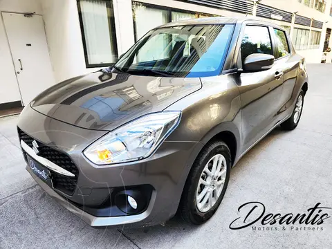 Suzuki Swift 1.2L GLS Aut usado (2022) color Gris precio $10.880.000