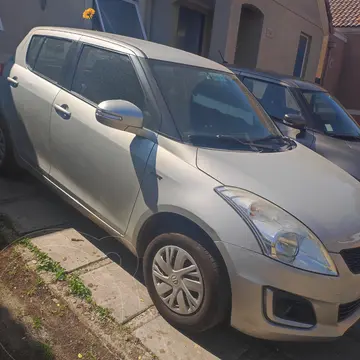 Suzuki Swift 1.2 GL AC usado (2017) color Plata precio $7.500.000