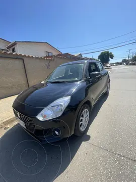Suzuki Swift 1.2 GL AC usado (2021) color Negro precio $8.800.000