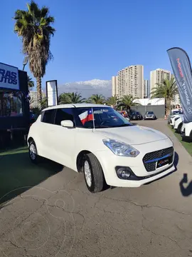 Suzuki Swift 1.2L GL Sport Aut usado (2024) color Blanco precio $12.850.000