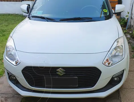 Suzuki Swift 1.2L GLS usado (2019) color Blanco Perla precio $8.800.000