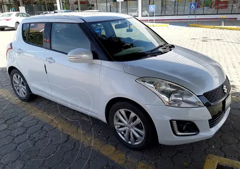 Suzuki Swift GLX usado (2014) color Blanco precio $138,000