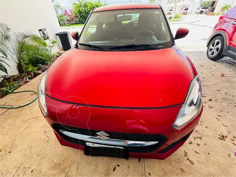 Suzuki Swift GLX usado (2021) color Rojo precio $255,000