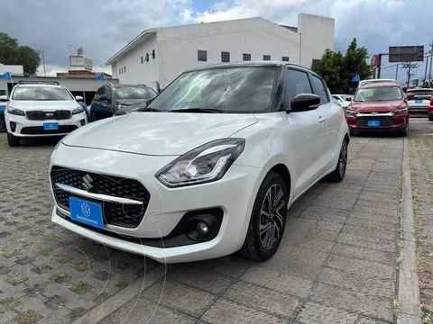 Suzuki Swift GLX Aut usado (2023) color Blanco precio $295,000