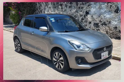 Suzuki Swift GLX Aut usado (2020) color Plata precio $235,000