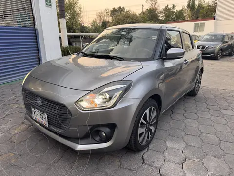 Suzuki Swift GLX Aut usado (2018) color Plata precio $205,000