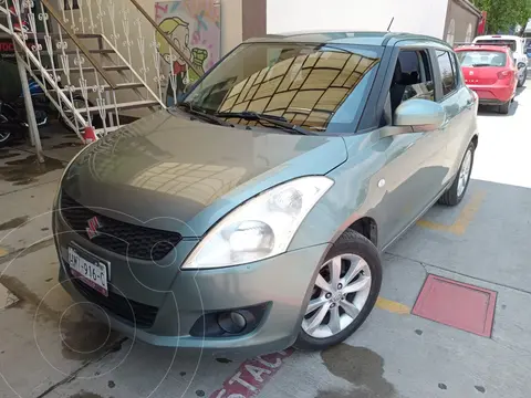 Suzuki Swift GLX Aut usado (2013) color Verde precio $135,000