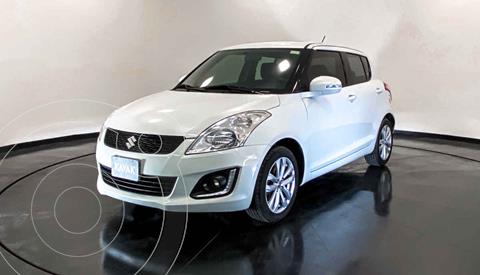 foto Suzuki Swift GLX usado (2017) color Blanco precio $214,999