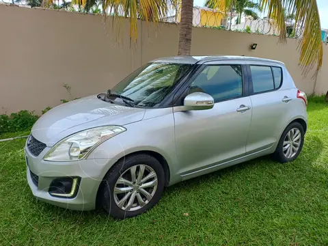 Suzuki Swift GL usado (2014) color Gris precio $153,000