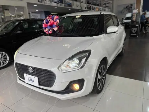 Suzuki Swift GLX usado (2018) color Blanco financiado en mensualidades(enganche $57,224 mensualidades desde $4,378)