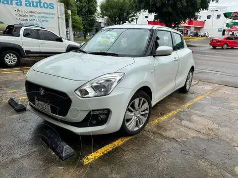 foto Suzuki Swift GLS usado (2020) color Blanco precio $235,000