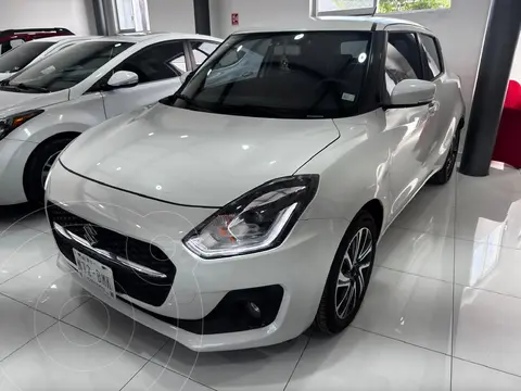 Suzuki Swift GLX usado (2024) color Blanco precio $290,000