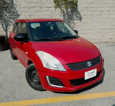 Suzuki Swift GA usado (2016) color Rojo precio $185,000