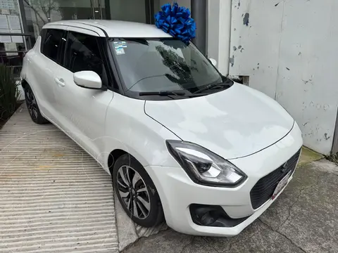 Suzuki Swift GLX usado (2020) color Blanco precio $229,990