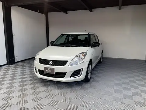 Suzuki Swift GA usado (2017) color Blanco precio $185,000