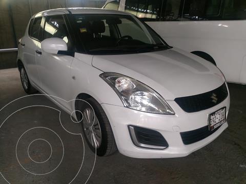 Suzuki Swift GA usado (2015) color Blanco financiado en mensualidades(enganche $34,524 mensualidades desde $4,507)