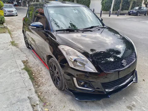 Suzuki Swift GLX Aut usado (2015) color Negro precio $173,000