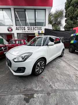 Suzuki Swift GLX usado (2020) color Blanco precio $229,000