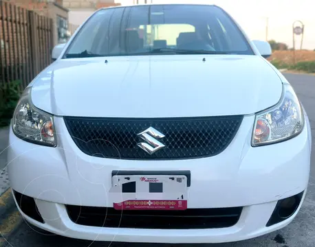 Suzuki SX4 Sedan GLS usado (2010) color Blanco precio $110,000