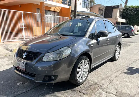 Suzuki SX4 Sedan 2.0L Aut. usado (2013) color Gris precio $135,000