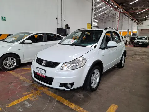 Suzuki SX4 Sedan 2.0L Aut. usado (2011) color Blanco precio $117,000