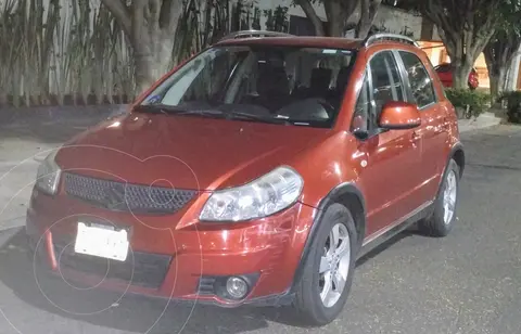 Suzuki SX4 X-Over 2.0L Aut. usado (2011) color Ambar precio $98,000