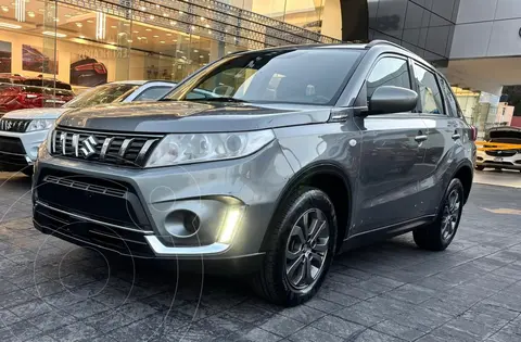 Suzuki Vitara GLX Aut usado (2022) color plateado precio $270,000