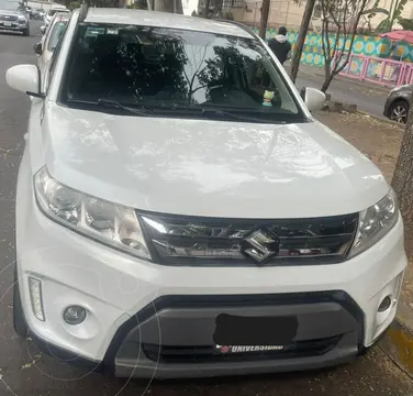 Suzuki Vitara GLS usado (2017) color Blanco precio $215,000