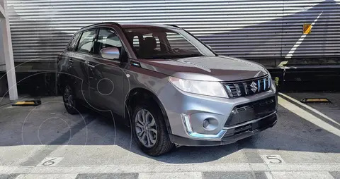 Suzuki Vitara GLX Aut usado (2022) color Gris Oscuro precio $310,000