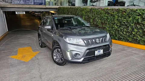 Suzuki Vitara GLX Aut usado (2022) color plateado precio $305,000