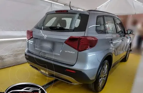 Suzuki Vitara GLS usado (2019) color Plata precio $255,000