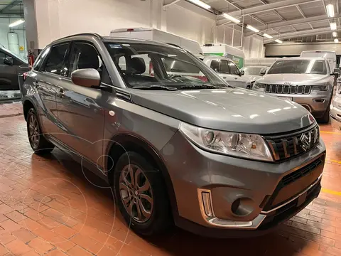 Suzuki Vitara GLX Aut usado (2022) color plateado precio $289,000