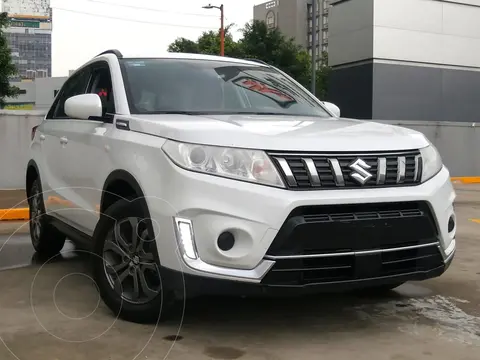 Suzuki Vitara GLX Aut usado (2022) color Blanco precio $260,000