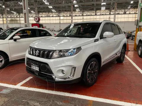 Suzuki Vitara GLX Aut usado (2020) color Blanco financiado en mensualidades(enganche $112,000 mensualidades desde $9,600)