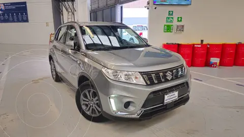 Suzuki Vitara GLX Aut usado (2022) color plateado precio $275,000