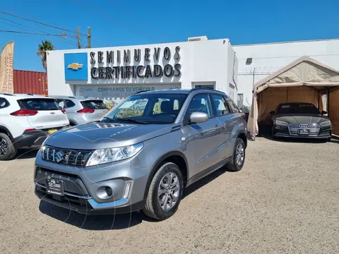 Suzuki Vitara GLX Aut usado (2022) color plateado precio $319,000