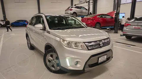 Suzuki Vitara GLS Aut usado (2018) color plateado precio $240,000