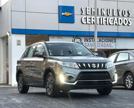 Suzuki Vitara GLX Aut usado (2022) color plateado precio $310,000