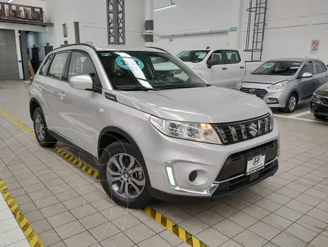 Suzuki Vitara GLX Aut usado (2022) color plateado precio $305,000