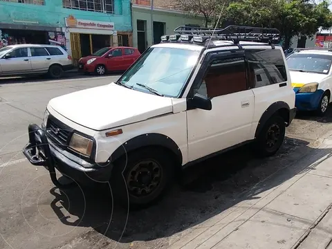 Suzuki Vitara 1.6L GLX 4x4 usado (1997) color Blanco precio u$s5,500