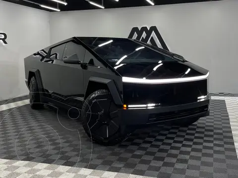 Tesla Cybertruck Single Motor RWD usado (2024) color Negro precio $2,989,900