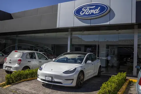 Tesla Model 3 Elija una version usado (2020) color Blanco precio $720,000