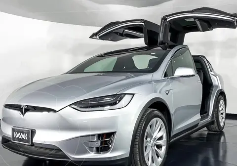 Tesla Model X 100D usado (2017) color Plata precio $1,200,000