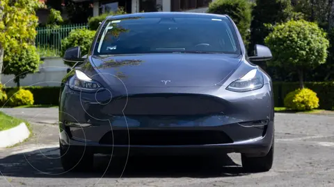 Tesla Model Y Autonomia Mayor usado (2023) color Gris precio $818,999