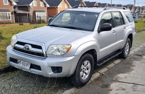 Toyota 4Runner 4.0L 4x2 SR5 usado (2007) color Gris Metalico precio $8.999.999