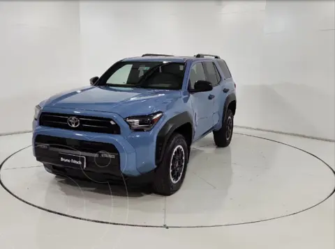 Toyota 4Runner 4x4 SR5 usado (2026) color Azul Claro financiado en cuotas(pie $9.100.000)